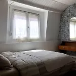 Jolie Maison De Au Calme - 8 Personnes